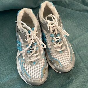 New Balance Sneakers